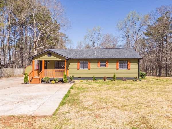 3 Acres of Land with Home for Sale in Palmetto, Georgia