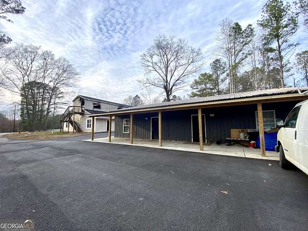 2.56 Acres of Improved Mixed-Use Land for Sale in Newnan, Georgia
