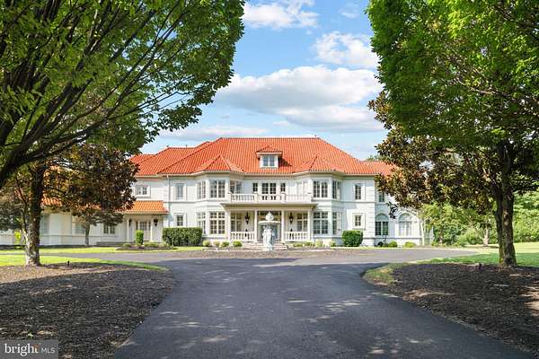 5.53 Acres of Residential Land with Home for Sale in Great Falls, Virginia