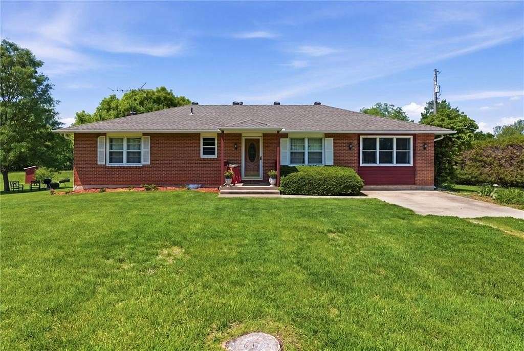 5 Acres of Land with Home for Sale in Cleveland, Missouri