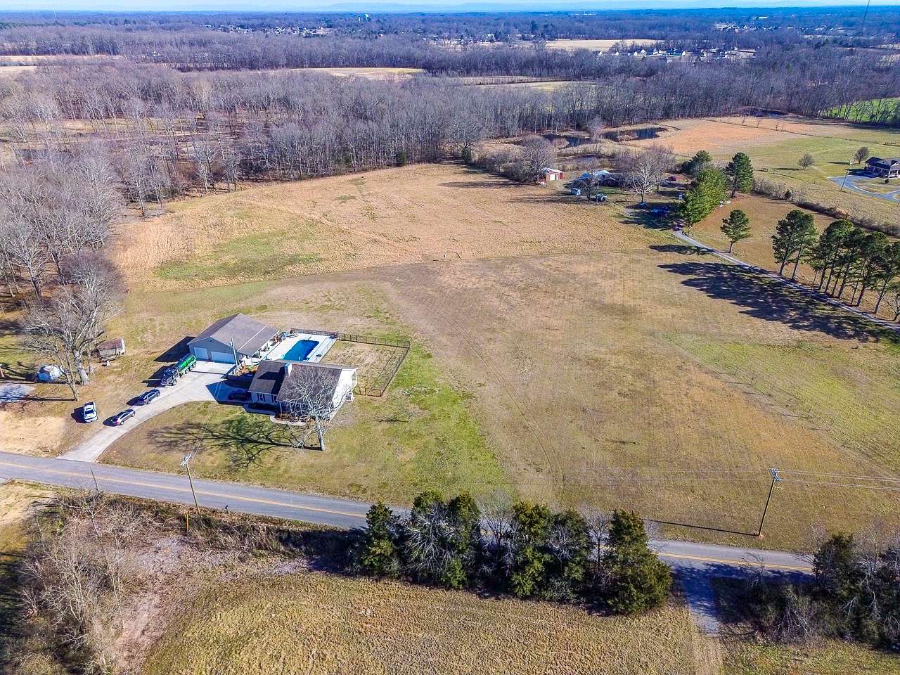 14.4 Acres of Land with Home for Sale in Fayetteville, Tennessee