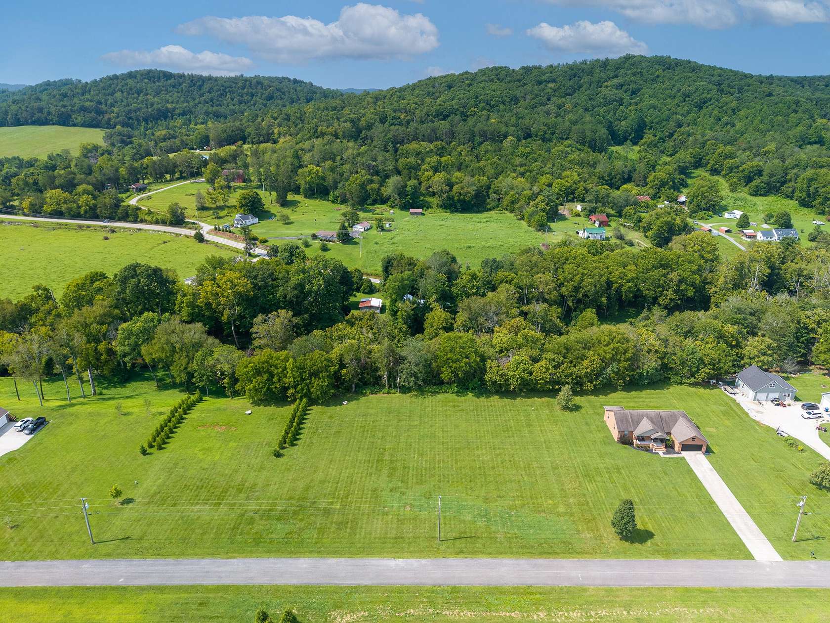 1.5 Acres of Residential Land for Sale in Somerset, Kentucky