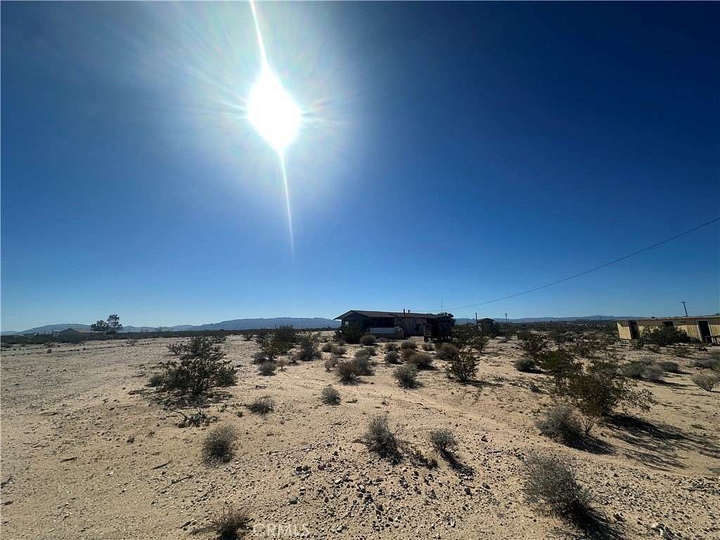 5 Acres of Residential Land with Home for Sale in Twentynine Palms, California
