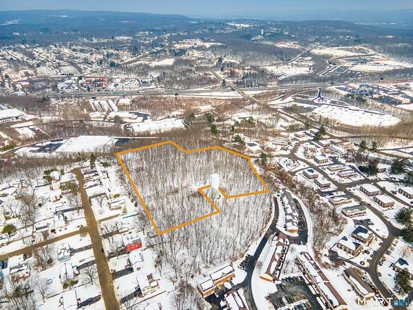 9 Acres of Residential Land for Sale in Waterbury, Connecticut