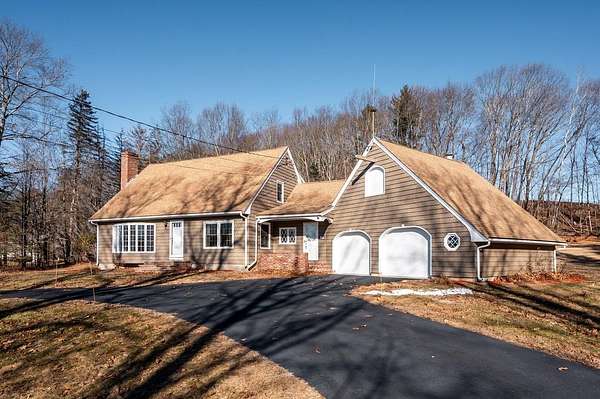 2 Acres of Residential Land with Home for Lease in Hampton Falls, New Hampshire