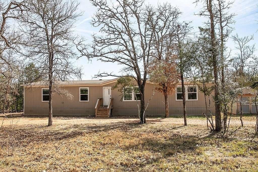 2.5 Acres of Residential Land with Home for Sale in Carmine, Texas