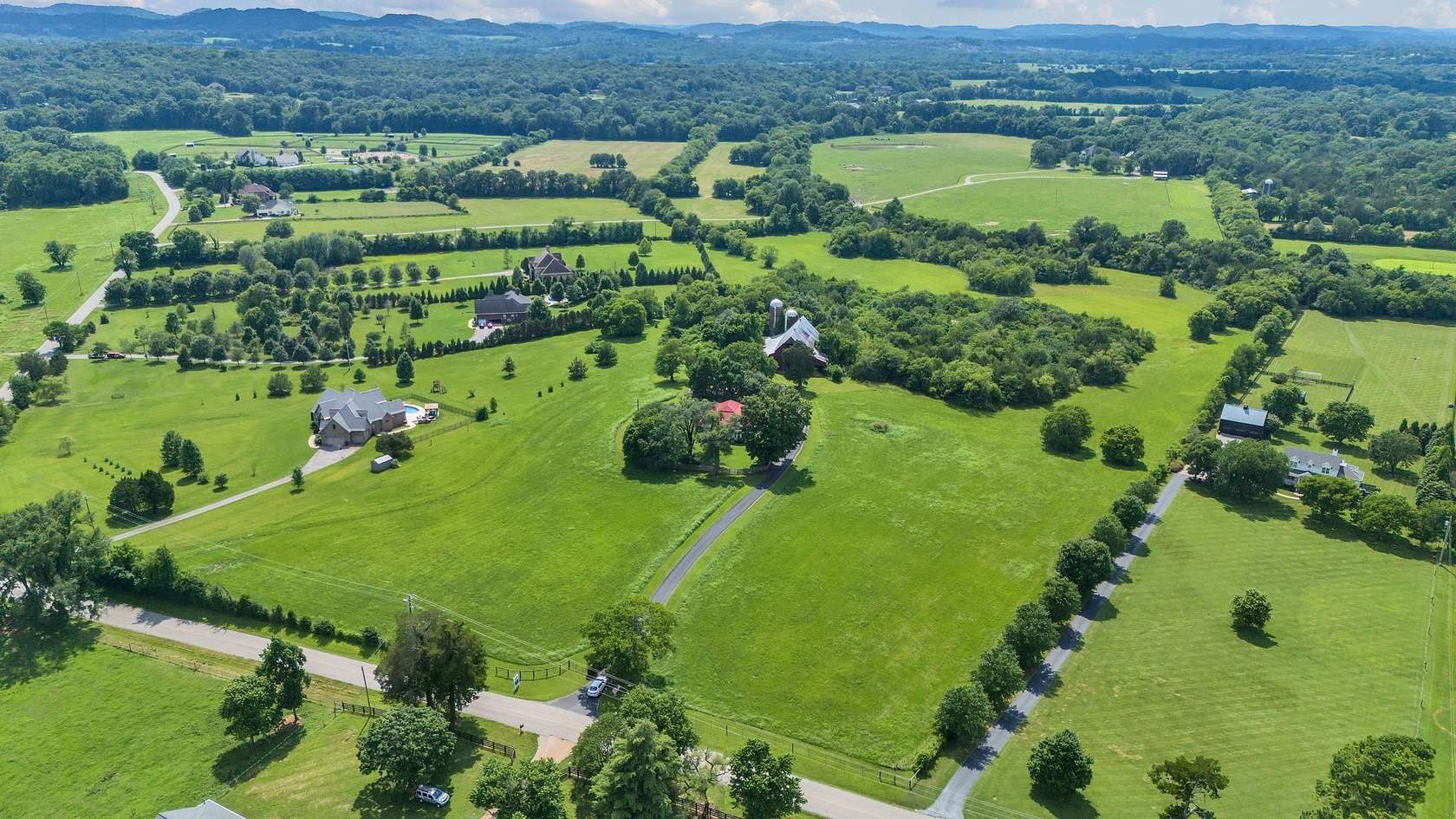 22.2 Acres of Agricultural & Residential Land for Sale in Franklin, Tennessee