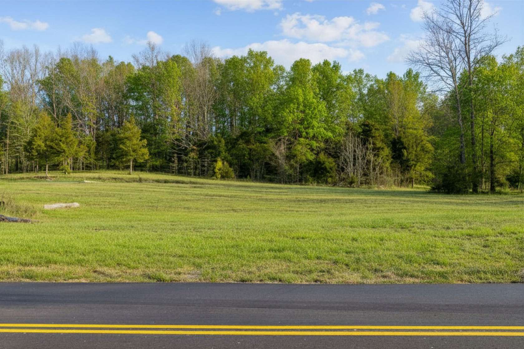 2.76 Acres of Residential Land for Sale in Westmoreland, Tennessee