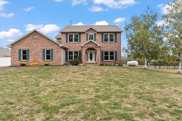 5.78 Acres of Residential Land with Home for Sale in Mahomet, Illinois