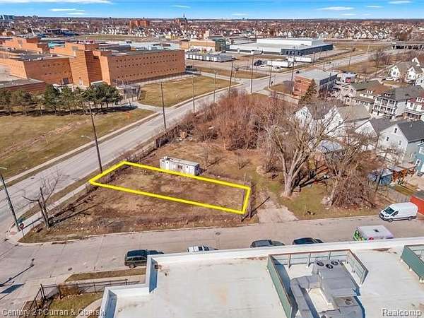 0.07 Acres of Commercial Land for Sale in Hamtramck, Michigan