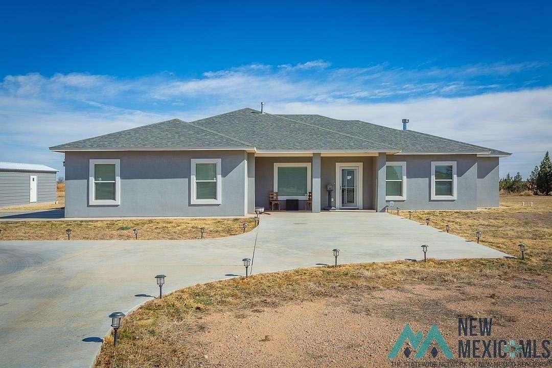 1.5 Acres of Residential Land with Home for Sale in Roswell, New Mexico