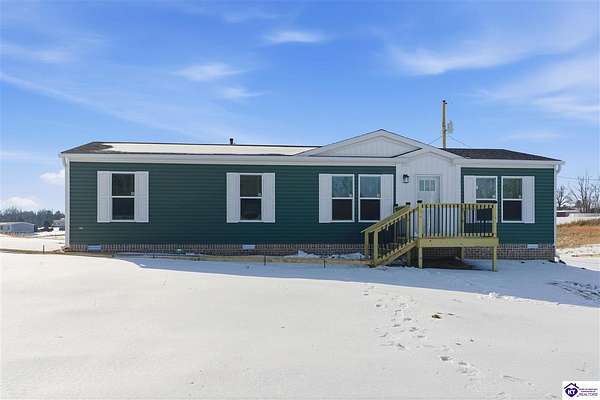 1.52 Acres of Residential Land with Home for Sale in Vine Grove, Kentucky