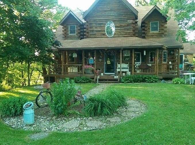 2.76 Acres of Residential Land with Home for Sale in Milford, Iowa