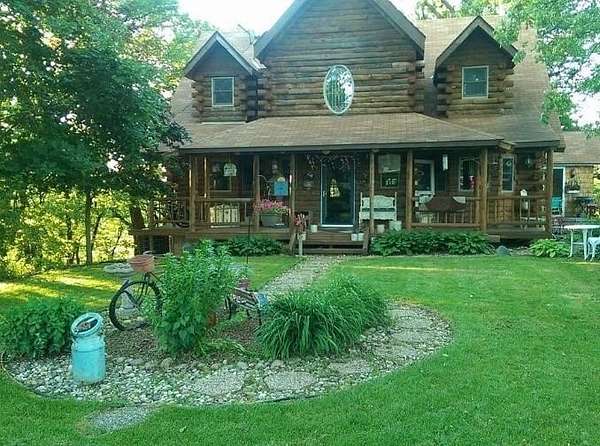 2.76 Acres of Residential Land with Home for Sale in Milford, Iowa