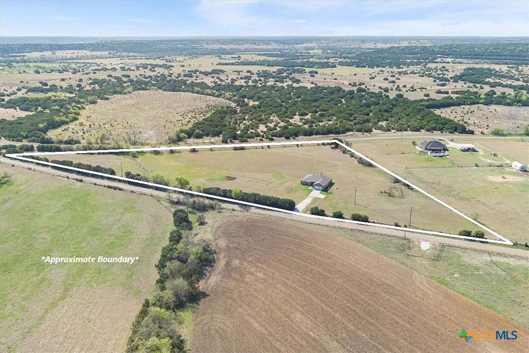 6.52 Acres of Land with Home for Sale in Gatesville, Texas