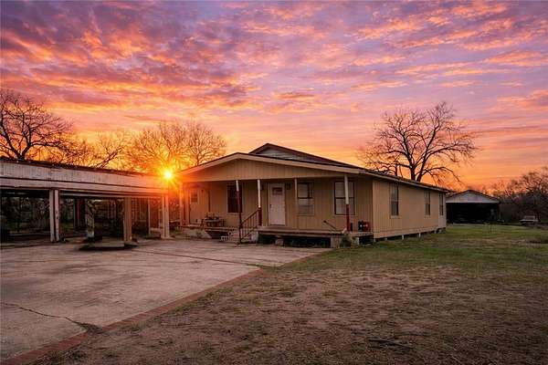 5.14 Acres of Residential Land with Home for Sale in Sandia, Texas