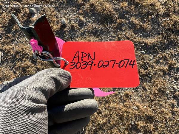 2.5 Acres of Residential Land for Sale in Pearblossom, California