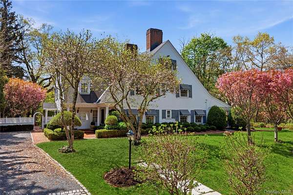 3 Acres of Land with Home for Sale in Old Westbury, New York