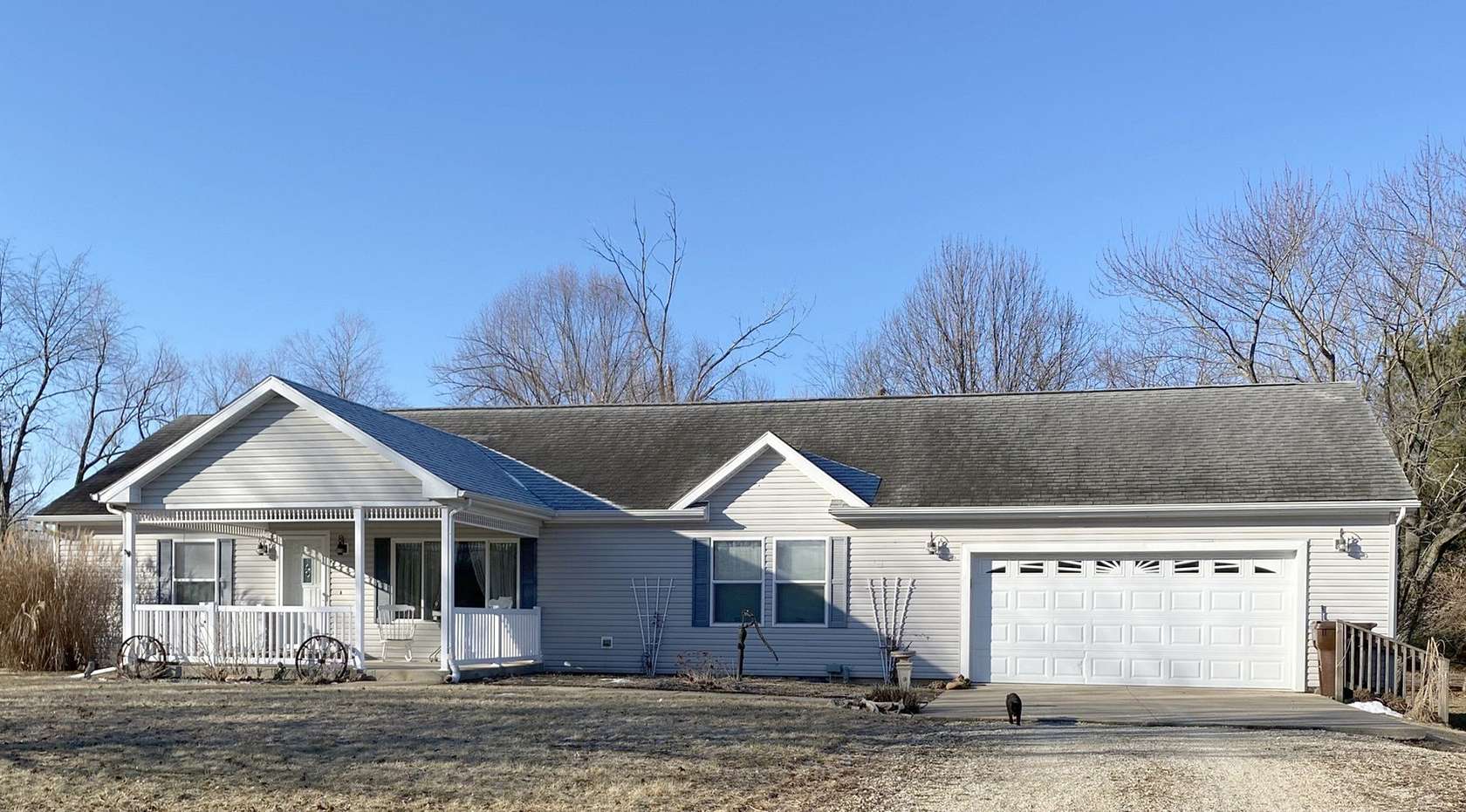 2.25 Acres of Residential Land with Home for Sale in Custer Park, Illinois