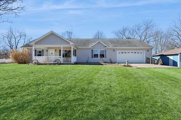 2.25 Acres of Land with Home for Sale in Custer Park, Illinois