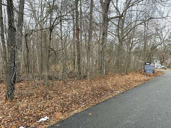 Residential Land for Auction in Sparta, Tennessee