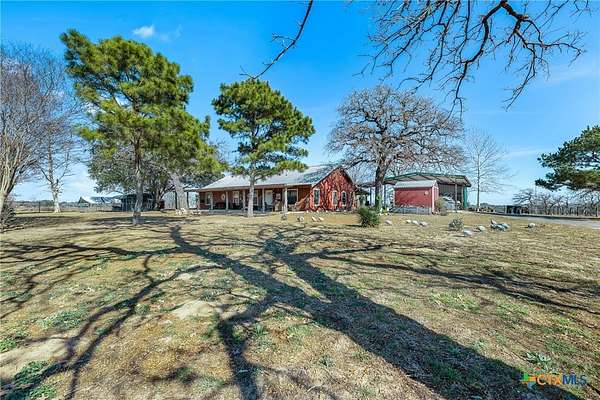 2.5 Acres of Residential Land with Home for Sale in Nixon, Texas