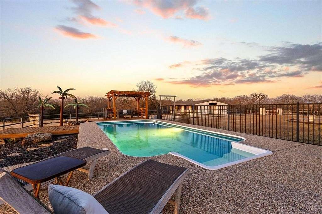 18.3 Acres of Land with Home for Sale in Leonard, Texas