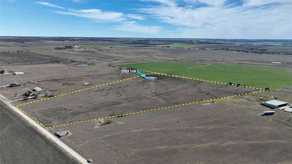 21.1 Acres of Agricultural & Residential Land for Sale in Hillsboro, Texas
