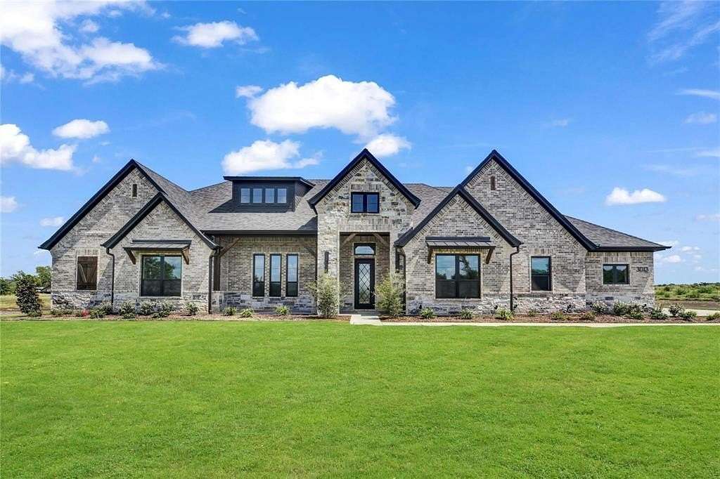 2 Acres of Land with Home for Sale in Aledo, Texas