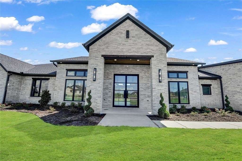 2 Acres of Residential Land with Home for Sale in Aledo, Texas