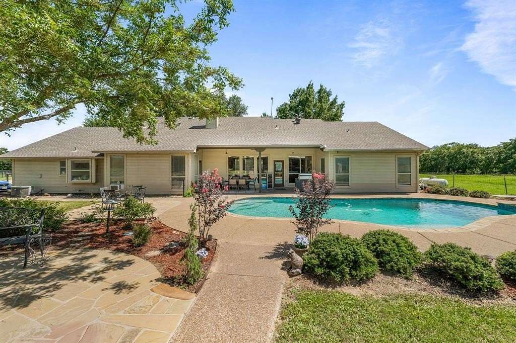 20 Acres of Land with Home for Sale in Weatherford, Texas