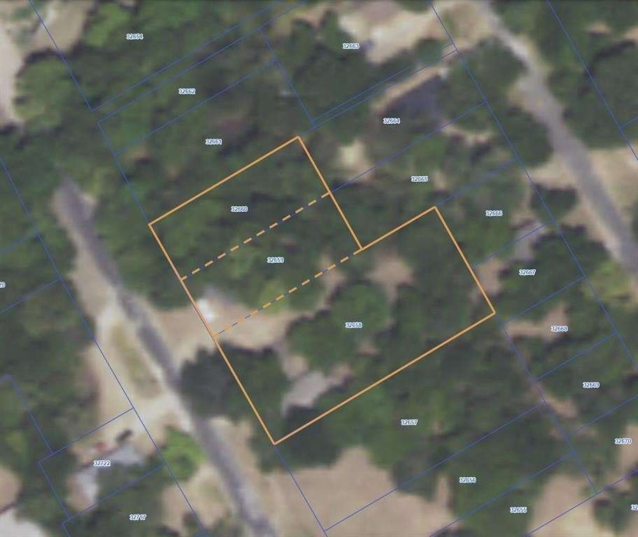 0.16 Acres of Commercial Land for Sale in Corsicana, Texas