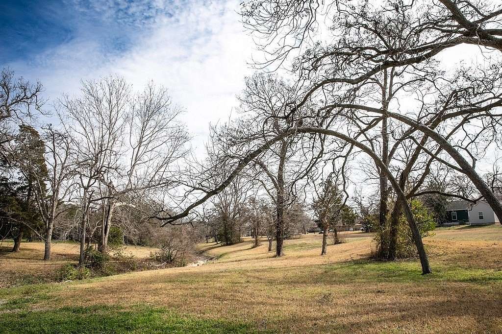 1 Acre of Mixed-Use Land for Sale in Brenham, Texas