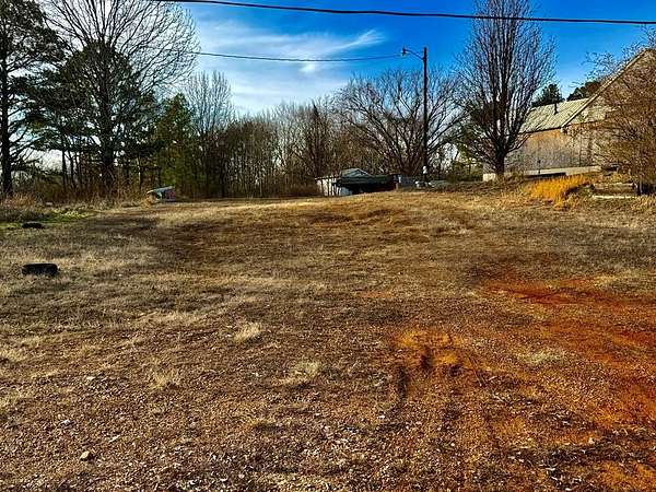 7.1 Acres of Land with Home for Sale in Paris, Tennessee