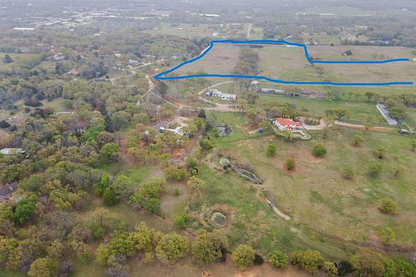 31 Acres of Agricultural Land for Sale in Cleburne, Texas