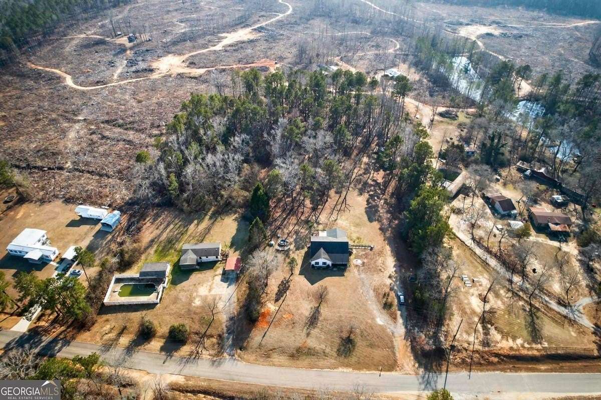 4 Acres of Land with Home for Sale in Milledgeville, Georgia