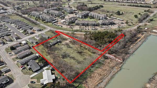 1.76 Acres of Land with Home for Sale in Knollwood, Texas