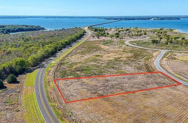 1.47 Acres of Residential Land for Sale in Kerens, Texas