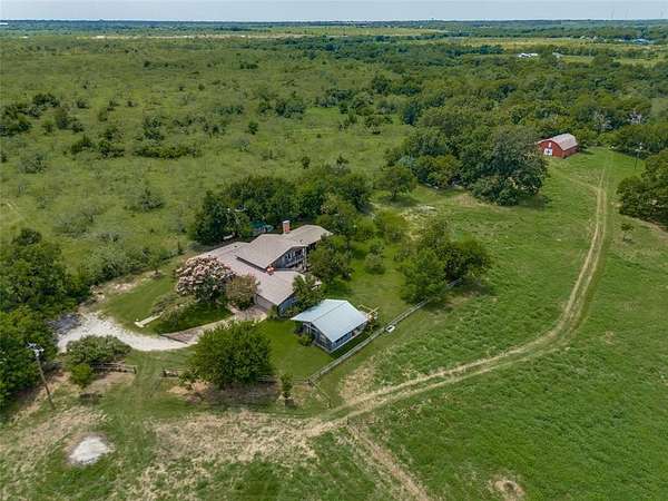 12.4 Acres of Land with Home for Sale in Corsicana, Texas