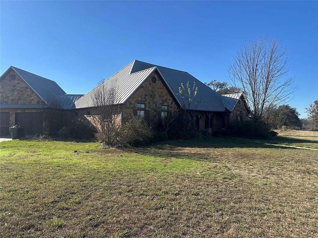 5 Acres of Residential Land with Home for Lease in Sulphur Springs, Texas