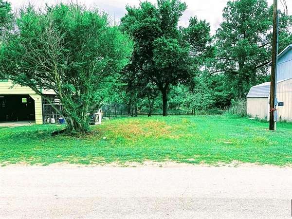 0.1 Acres of Land for Sale in Weatherford, Texas