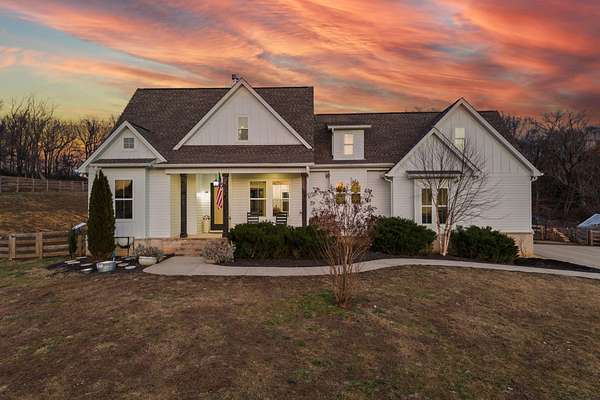 21.4 Acres of Land with Home for Sale in Spring Hill, Tennessee