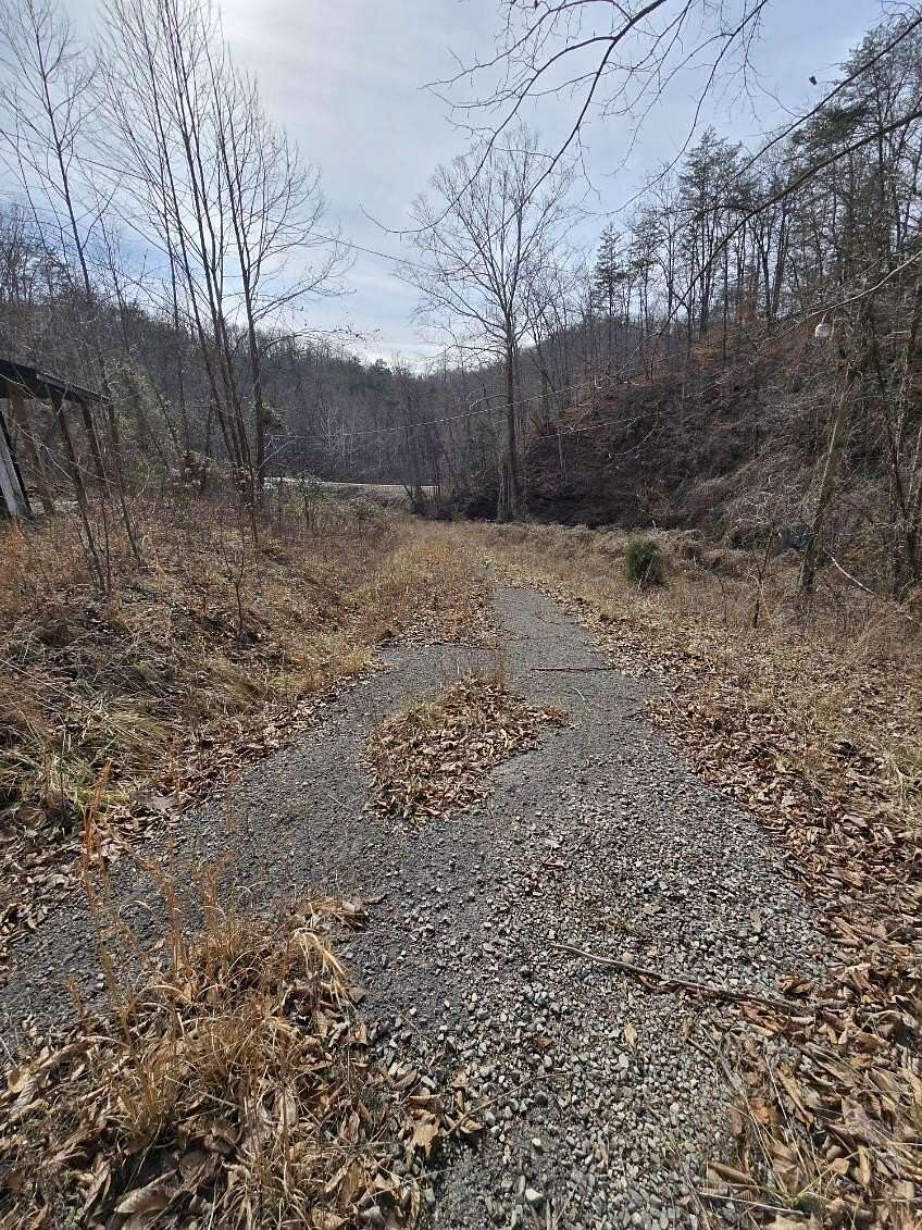 10 Acres of Recreational Land for Sale in Beattyville, Kentucky