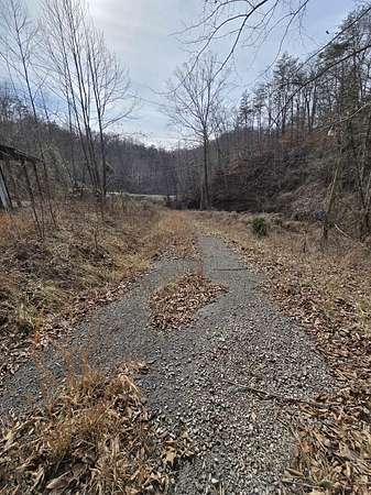 10 Acres of Recreational Land for Sale in Beattyville, Kentucky