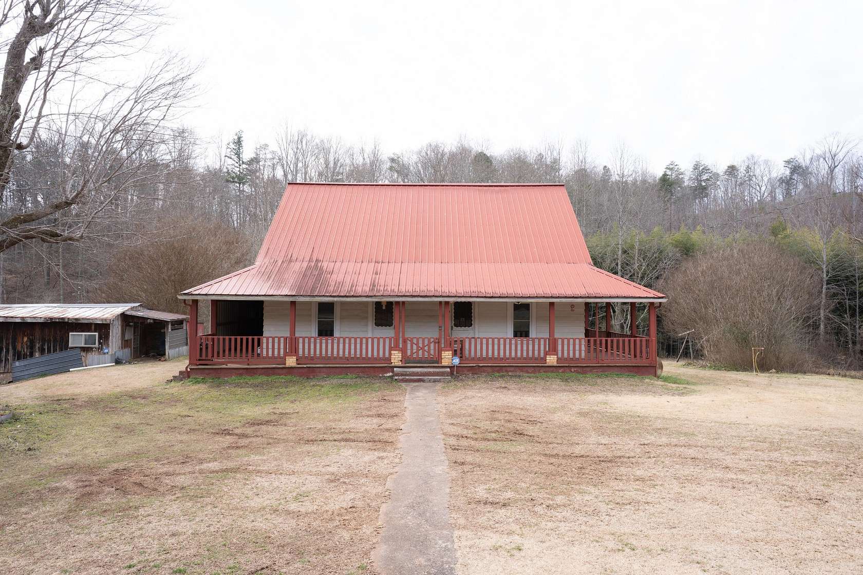 7.5 Acres of Land with Home for Sale in Englewood, Tennessee