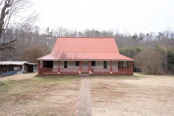 7.5 Acres of Land with Home for Sale in Englewood, Tennessee