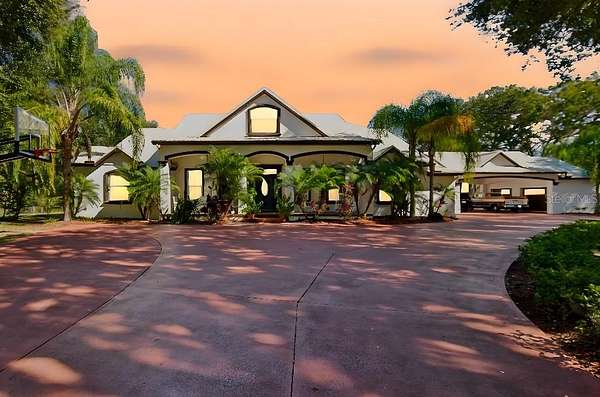 4.83 Acres of Residential Land with Home for Sale in Plant City, Florida