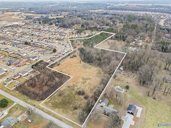11 Acres of Land for Sale in Meridianville, Alabama
