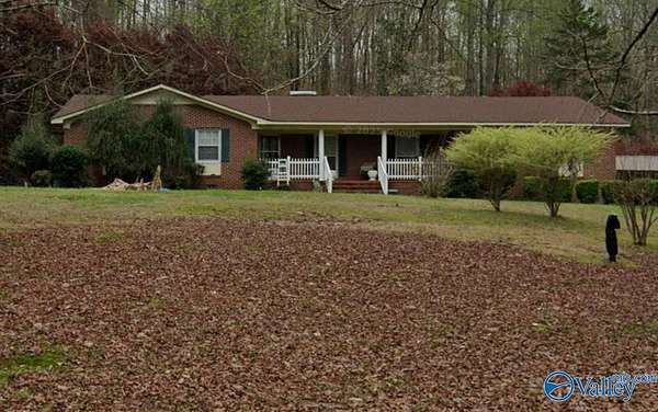 3.6 Acres of Residential Land with Home for Sale in Hamilton, Alabama