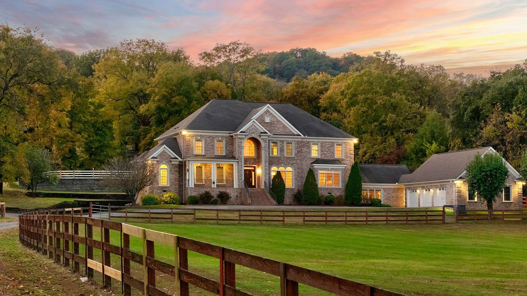 4.9 Acres of Residential Land with Home for Sale in Nashville, Tennessee